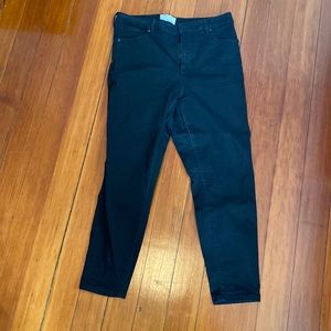 Everlane curvy crop black jeans